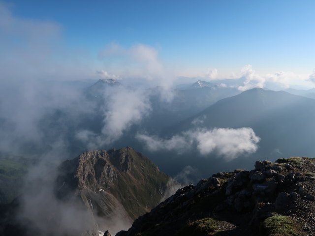 von der Hochk&uuml;nzelspitze Richtung Nordosten (11. Juni)