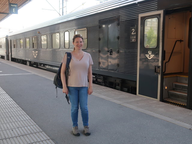 Sabine in der Uppsala Centralstation (17. Juni)