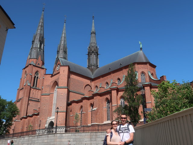 Sabine und ich bei der Uppsala Domkyrka (17. Juni)