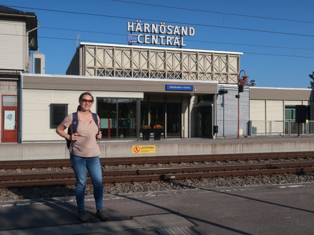 Sabine in der Härnösand Centralstation (17. Juni)