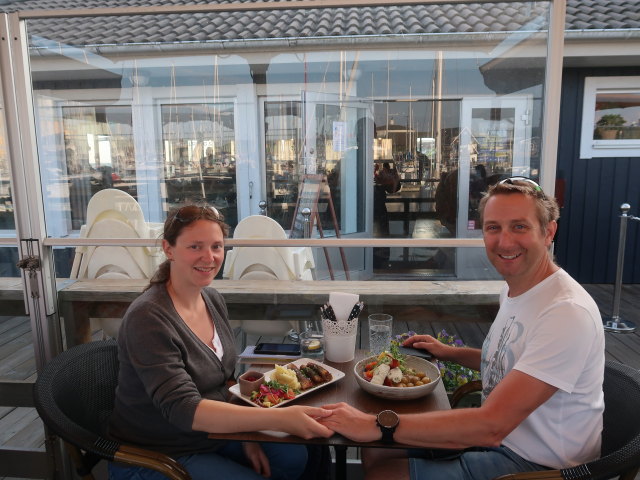 Sabine und ich im Restaurang Marinan in Ystad (21. Juni)