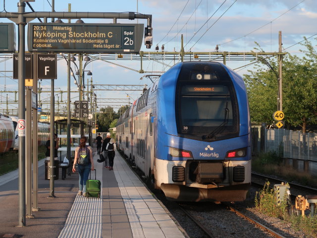 Sabine in der Norrköping Centralstation (23. Juni)