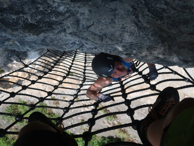 Draublick-Klettersteig: Anna im Kletternetz