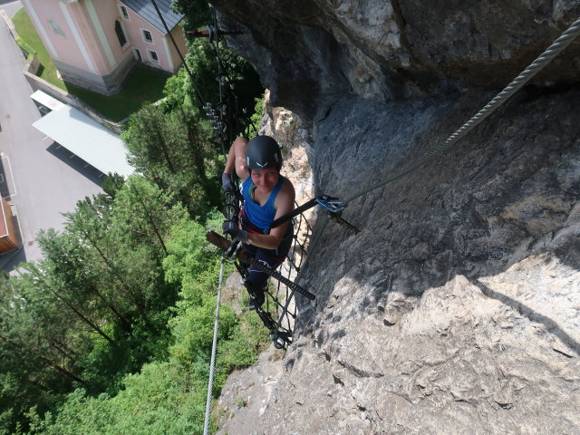 Draublick-Klettersteig: Anna im Kletternetz