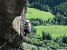 Danielsberg-Klettersteig: Ursa auf der Seilbrücke