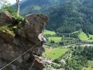 Danielsberg-Klettersteig: Ursa auf der Seilbrücke