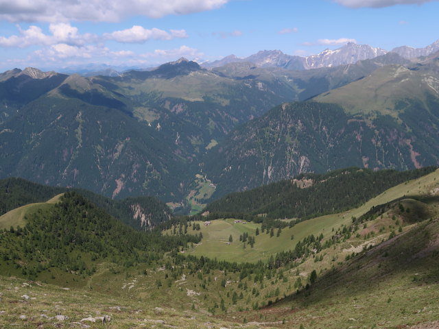 Marerbergalm vom Toblacher Höhenweg aus