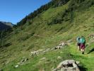 Larissa und Ursa zwischen Putschaller Wirtsalm und Ochsnerhütte (12. Aug.)