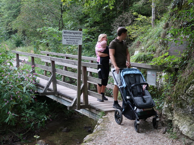 Elisabeth, Marie und Eckart in der Johannesbachklamm