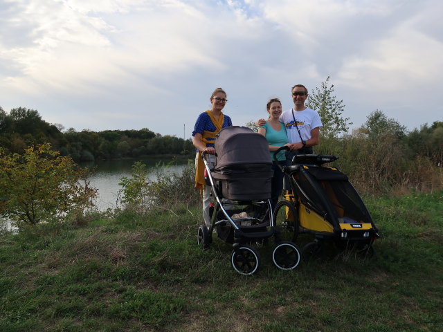 Kathrin, Sabine, ich und Nils beim Badeteich Süßenbrunn