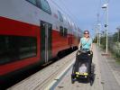 Nils und Sabine im Bahnhof Stillfried, 150 m