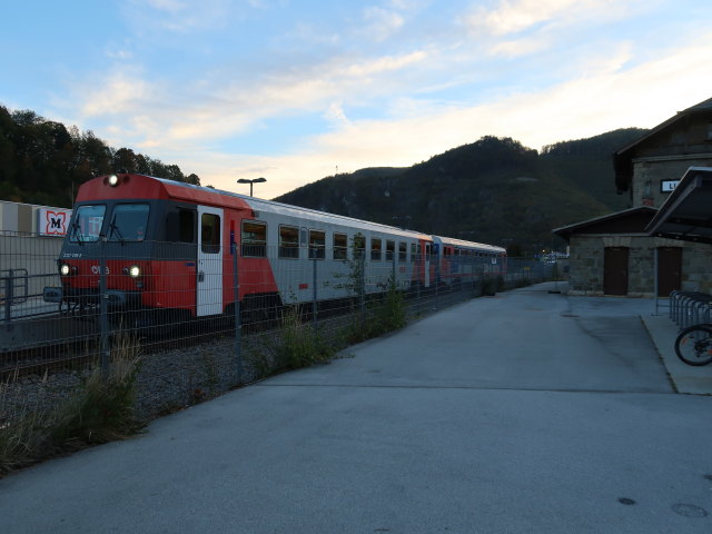 R 6704 im Bahnhof Lilienfeld, 376 m