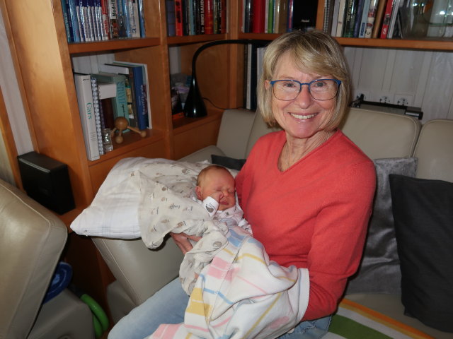 Nils und Mama im Haus meiner Eltern