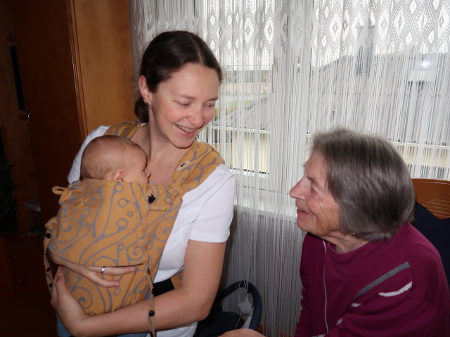 Nils, Sabine und Oma im Haus meiner Eltern