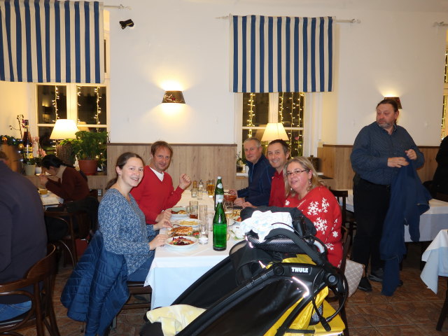 Sabine, Jörg, Erich, ich und Doris im Restaurant Art Corner