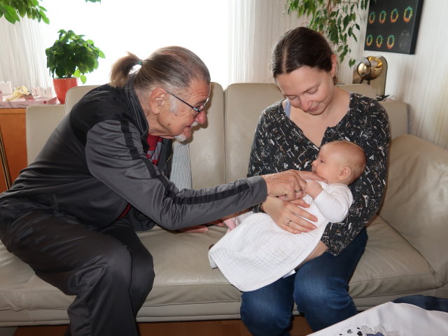 Papa, Sabine und Nils im Haus meiner Eltern