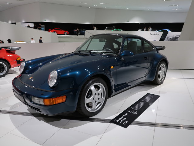 Porsche-Museum: Porsche 911 Turbo 3.3 Coup&eacute;