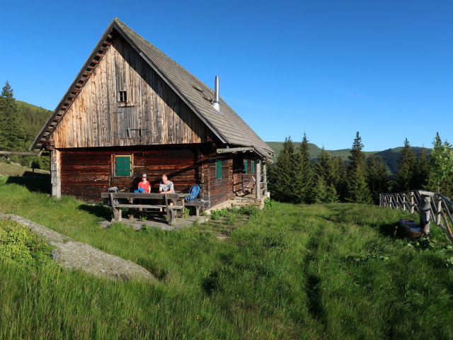 Carmen und Frank bei der Garanash&uuml;tte, 1.631 m (15. Juni)