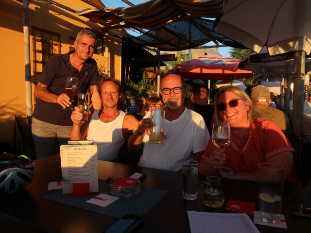 Friedrich, J&ouml;rg, Hans-Christian und Doris im Inseltreff Barbados