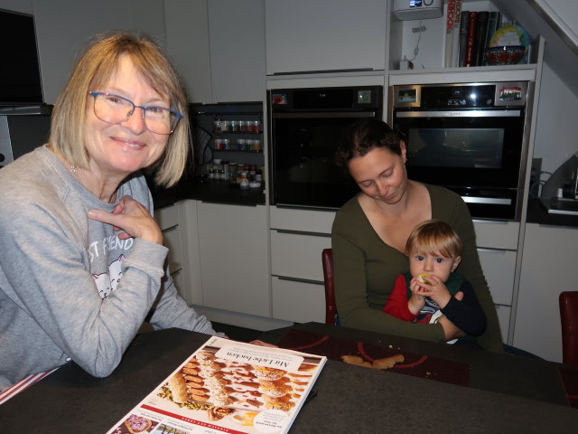 Mama, Sabine und Nils im Haus meiner Eltern (18. Nov.)