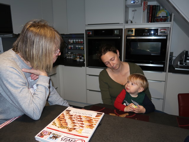 Mama, Sabine und Nils im Haus meiner Eltern (18. Nov.)