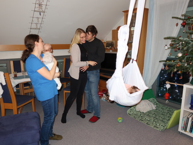 Sabine, Nils, Elisabeth, Eckart und Marie in unserer Wohnung