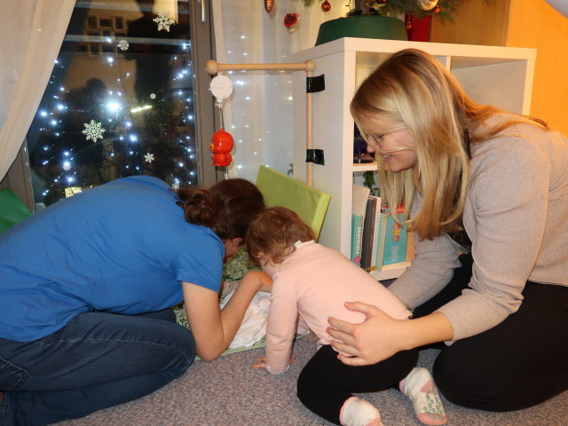 Sabine, Marie und Elisabeth in unserer Wohnung