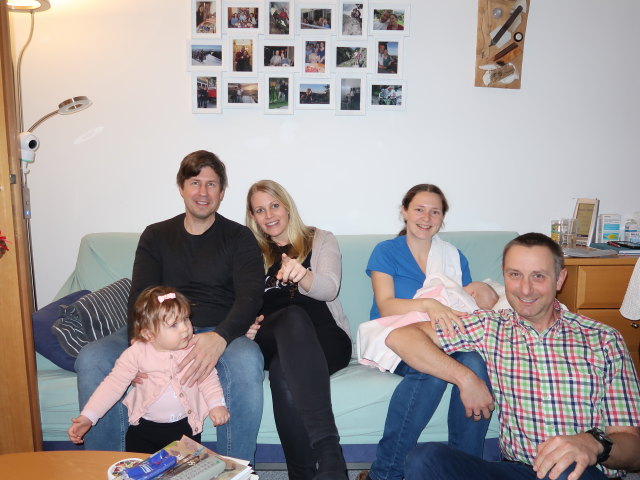 Marie, Eckart, Elisabeth, Sabine, Nils und ich in unserer Wohnung