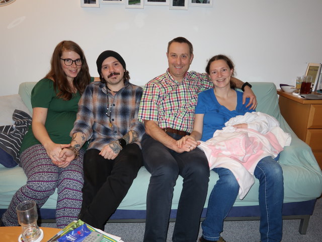 Hannelore, Manuel, ich, Sabine und Nils in unserer Wohnung