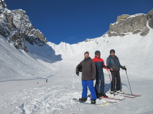 Markus, ich und Ronald neben der Piste 'Muggengrat - Täli' (14. Jän.)