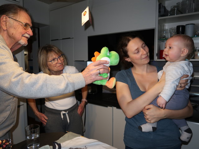 Papa, Mama, Sabine und Nils im Haus meiner Eltern (22. Feb.)