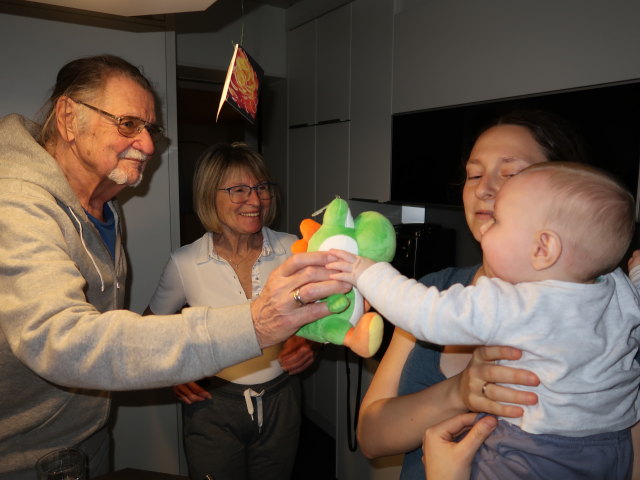 Papa, Mama, Sabine und Nils im Haus meiner Eltern (22. Feb.)