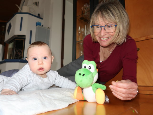 Nils und Mama im Haus meiner Eltern (23. Feb.)