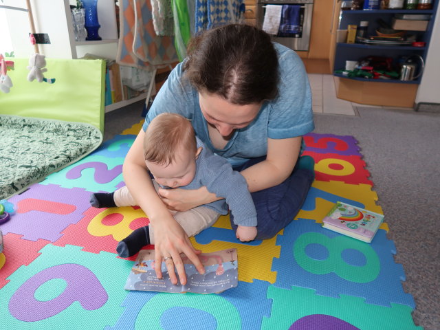 Nils und Sabine in unserer Wohnung