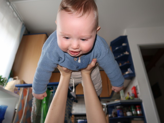 Nils in unserer Wohnung