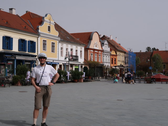 Ich am Fö tér in Güns