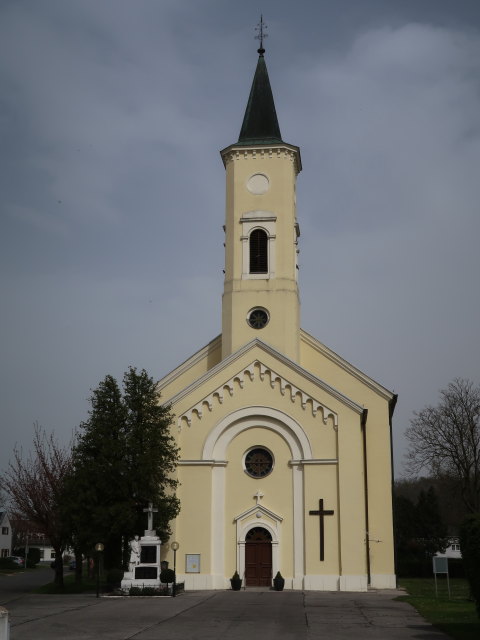 Pfarrkirche Strebersdorf, 205 m