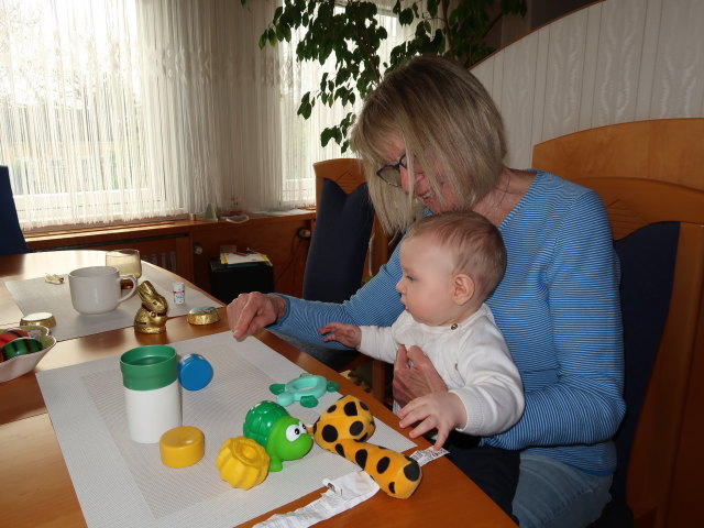 Nils und Mama im Haus meiner Eltern