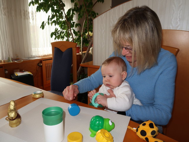 Nils und Mama im Haus meiner Eltern