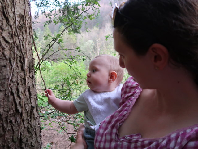 Nils und Sabine im Garten von Hannelore und Manuel