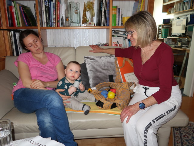 Sabine, Nils und Mama im Haus meiner Eltern