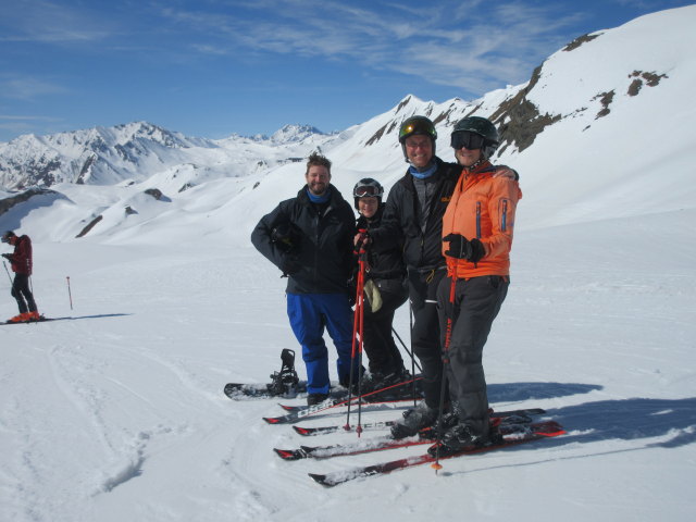 Markus, Melanie, Frank und ich auf der Piste 76 (14. Apr.)