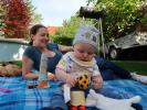 Sabine und Nils im Garten meiner Eltern (29. Apr.)