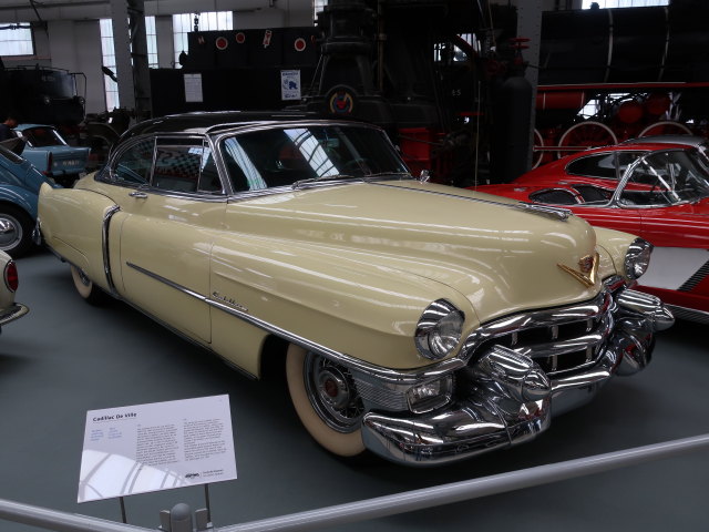 Technikmuseum: Cadillac De Ville in der Liller-Halle