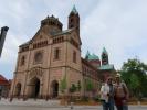 Papa und ich bei der Domkirche St. Maria und St. Stephan