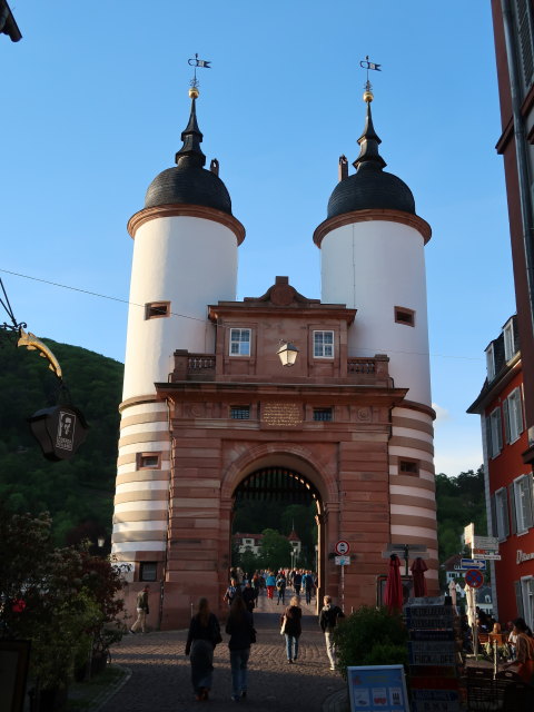 Brückentor der Karl-Theodor-Brücke