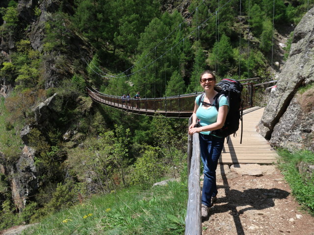 Sabine am Meraner Höhenweg beim Lahnbach (19. Mai)