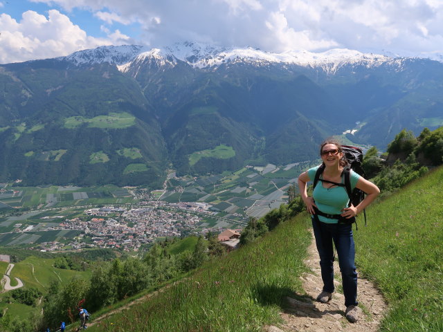 Sabine am Meraner Höhenweg zwischen Galmein und Innerforch (19. Mai)