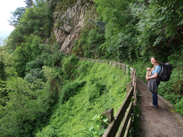 Nils und Sabine am Marlinger Waalweg zwischen Töll und Gasthaus Schönblick (22. Mai)