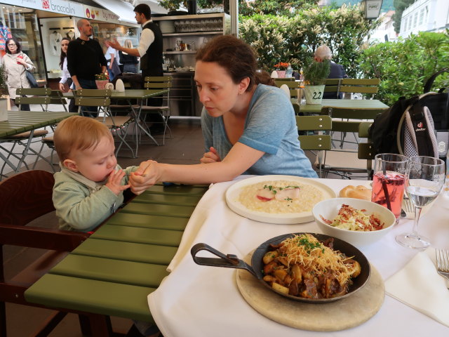 Nils und Sabine im Forsterbräu in Meran (22. Mai)